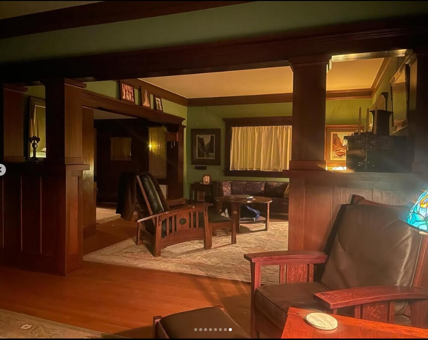 G&G Room Divider / Bookcase